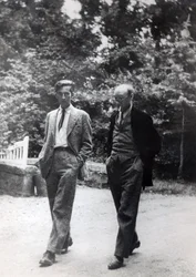 Andre Gide und Marc Schlumberger in Pontigny für eine der jährlichen Decades de Pontigny, ca. 1930